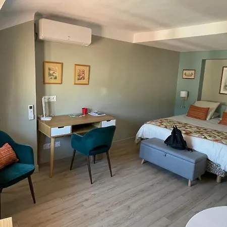Apartman Au Coeur Du Vieux Au Calme Renove Climatise Confortable Etage Eleve Avec Ascenseur Proche Parking Et Toutes Commodites *