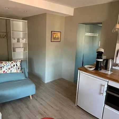 Apartman Au Coeur Du Vieux Au Calme Renove Climatise Confortable Etage Eleve Avec Ascenseur Proche Parking Et Toutes Commodites