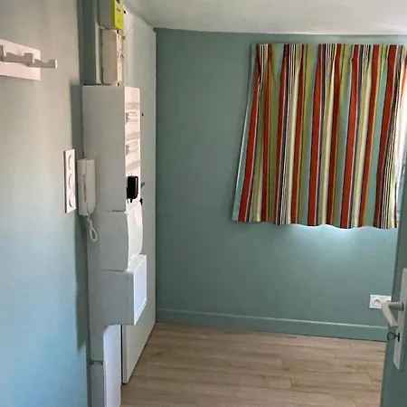 Au Coeur Du Vieux Toulon: Renovated Calm Oasis With Elevator *