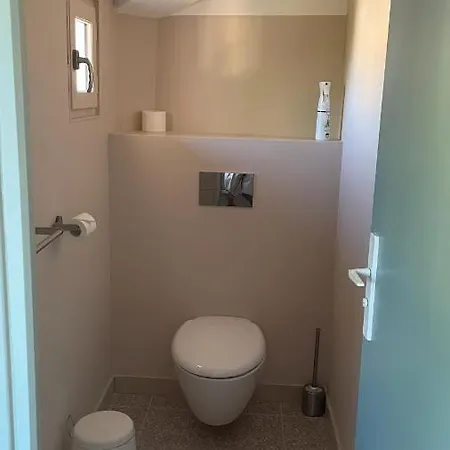 Au Coeur Du Vieux Toulon: Renovated Calm Oasis With Elevator * Toulon