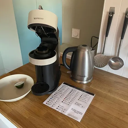 Apartment Au Coeur Du Vieux Toulon: Renovated Calm Oasis With Elevator *